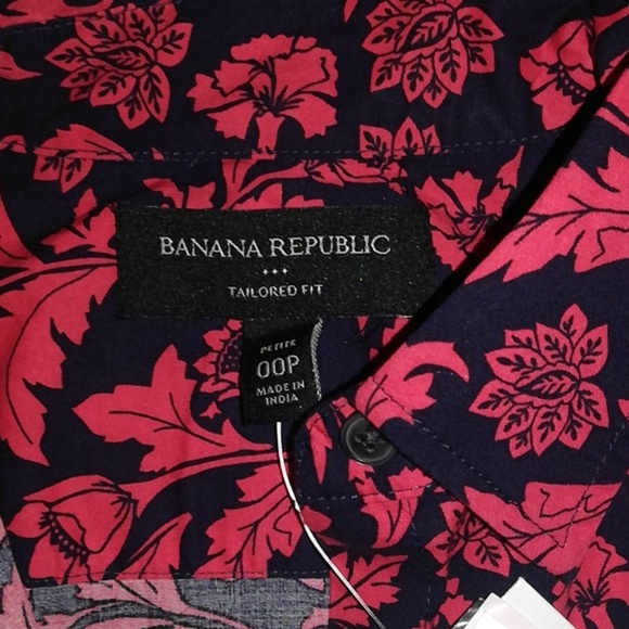 NWT Banana Republic tailored fit sleeveles top - Picture 2 of 4